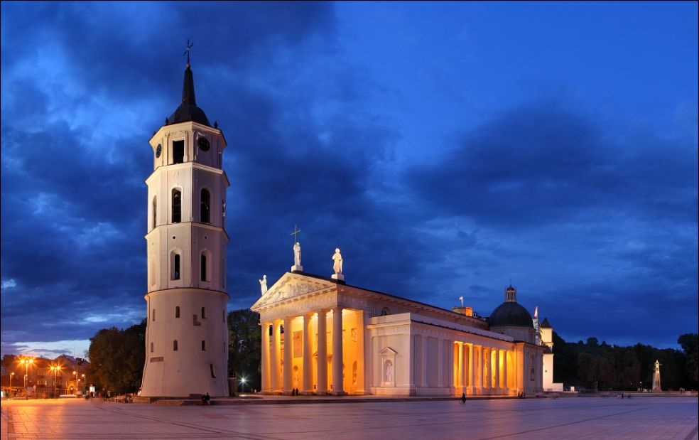 Кафедральная площадь в Вильнюсе