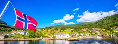 Фьорды в Норвегии майские