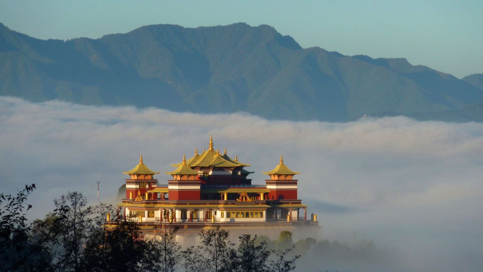 тури до Непалу та Тибету