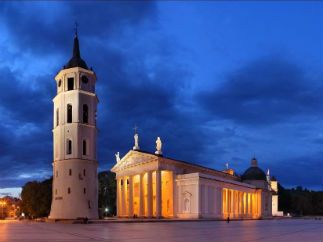 Кафедральная площадь в Вильнюсе