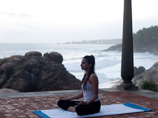 Йога в Керале в отеле Niraamaya Kovalam