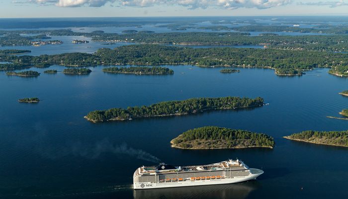 тур с круизом Три столицы