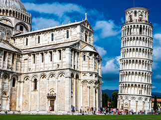Пизанская башня в Италии